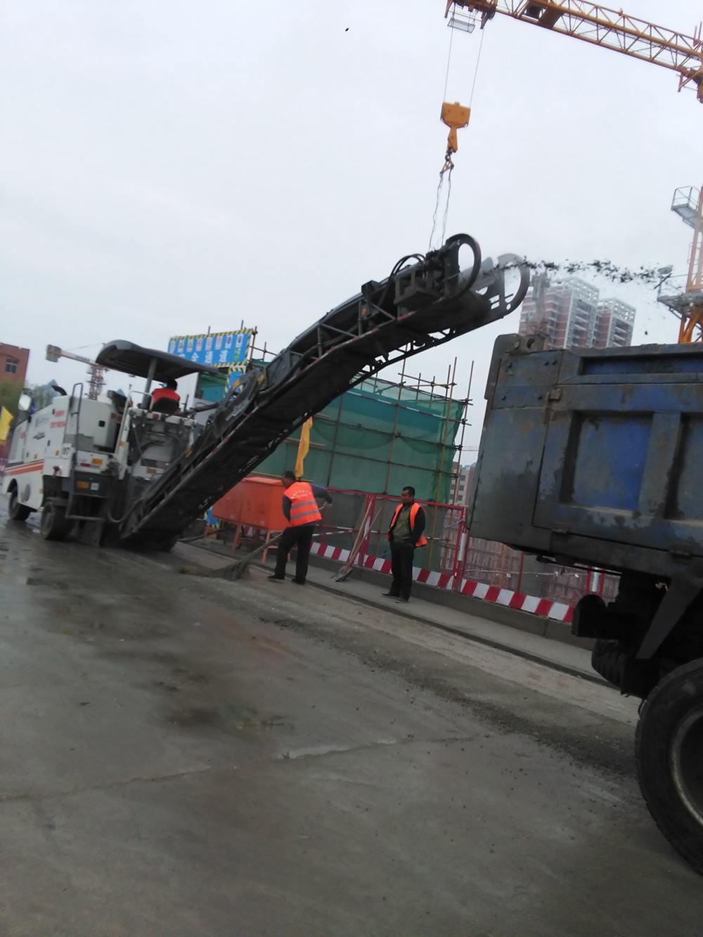 恒大名都瀝青路 (2)